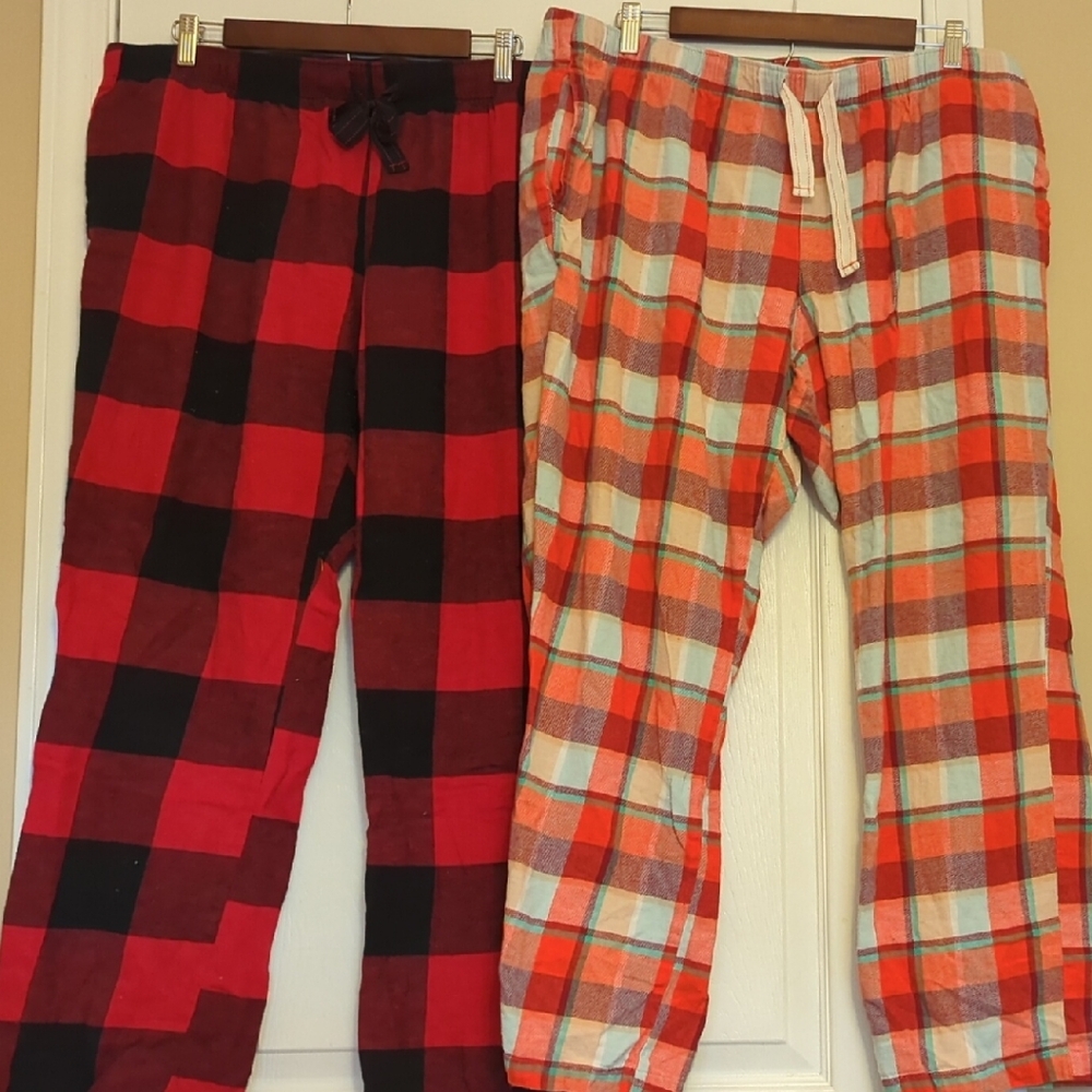 Old Navy Women's Plaid Pants in Red/ Orange/Cream Also A Red/Black Buffalo Check